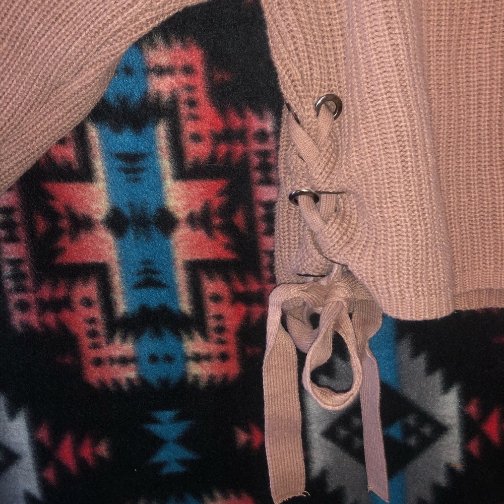 Cropped Sweater - Picture 2 of 2